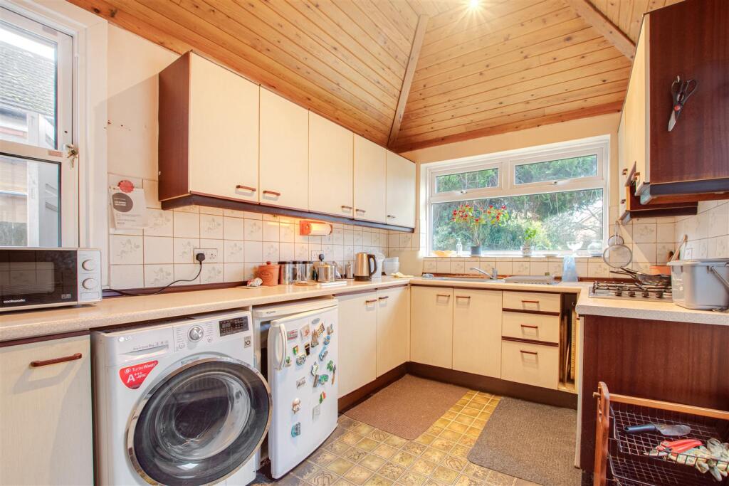 House in London - View 5