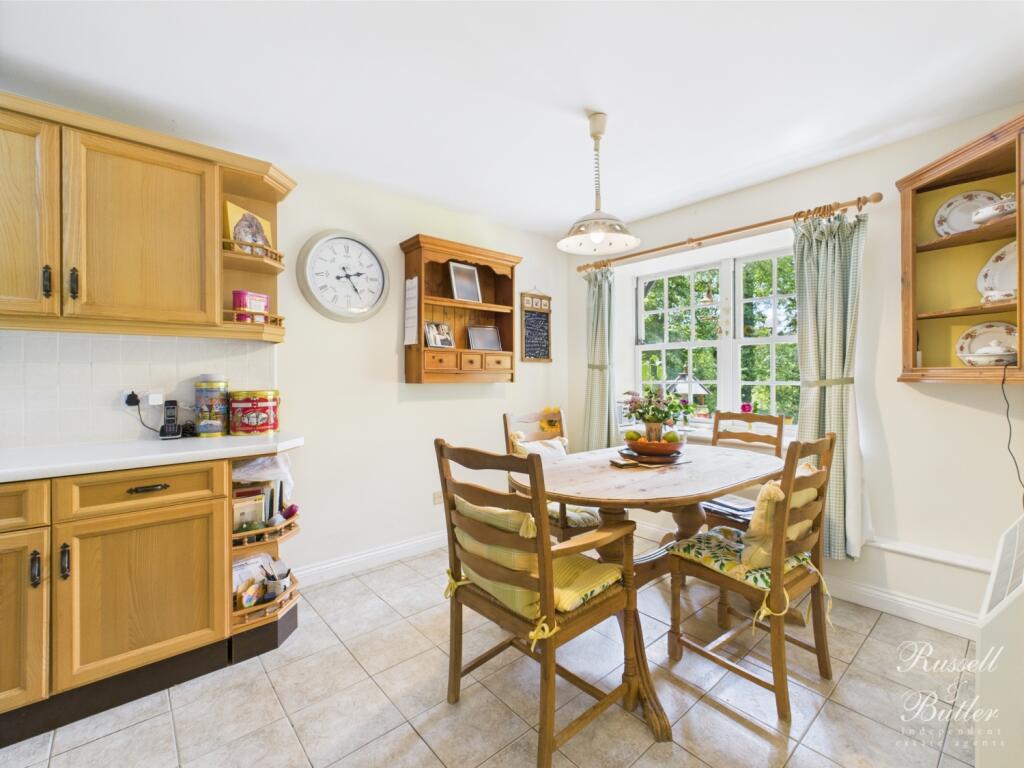 House in Buckingham, Buckinghamshire - View 2