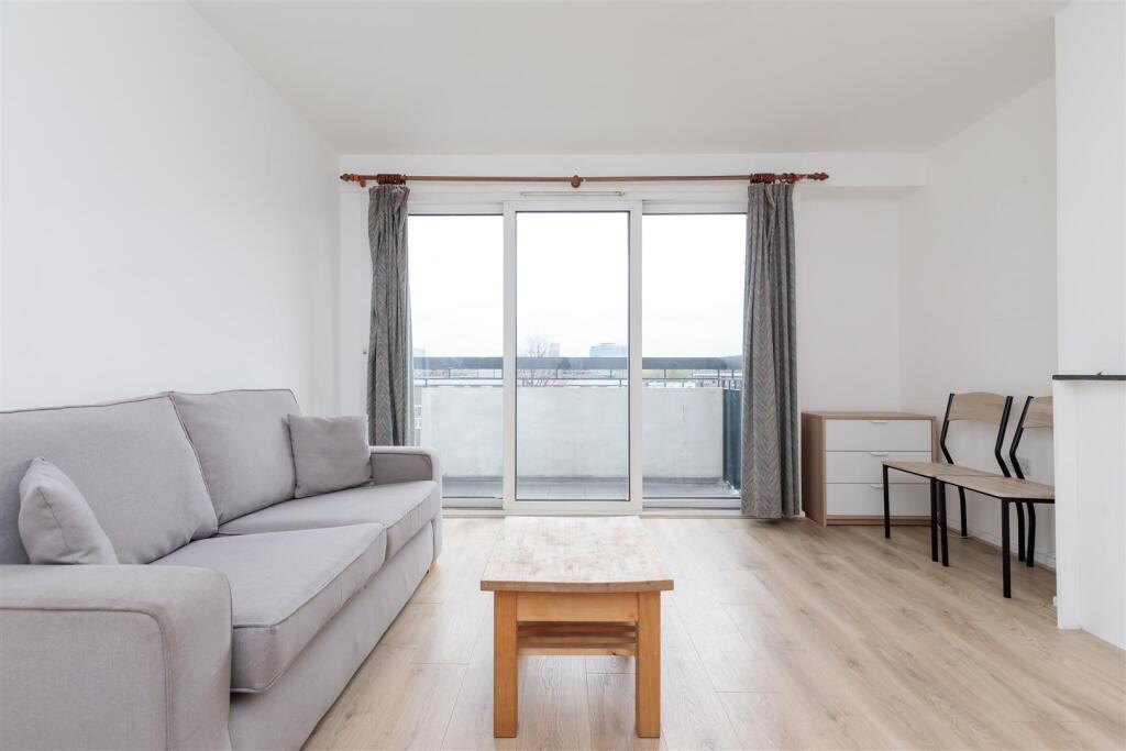 Apartment in London, Bethnal Green - View 3