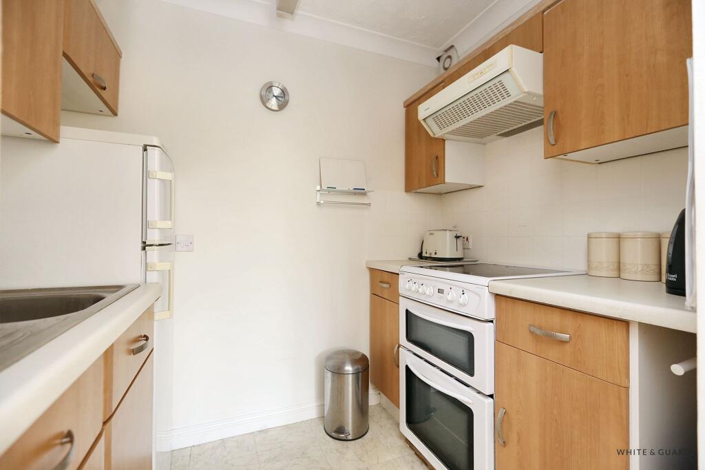 Mortimers Lane, Fair Oak, SO50 photo 3