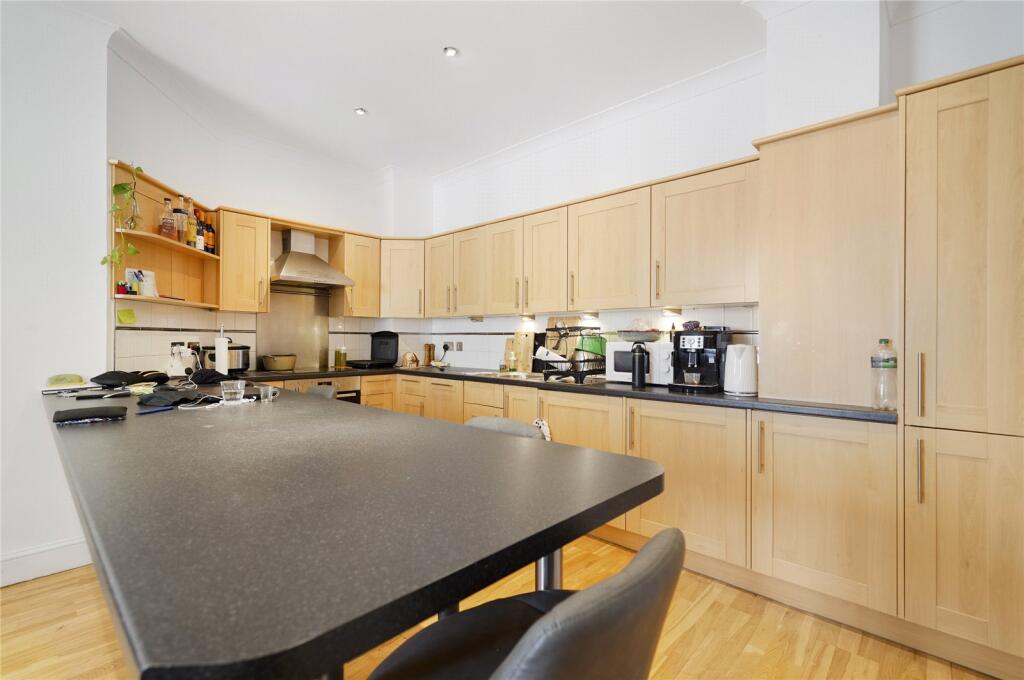 Apartment in London - View 4