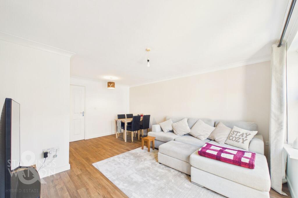 House in South Norfolk, Queen's Hills, Costessey - View 5