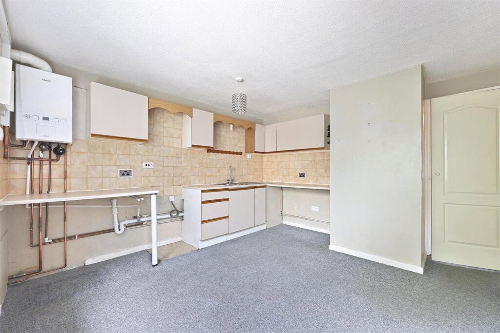 Madden Road, Plymouth, Devon, PL1 photo 4