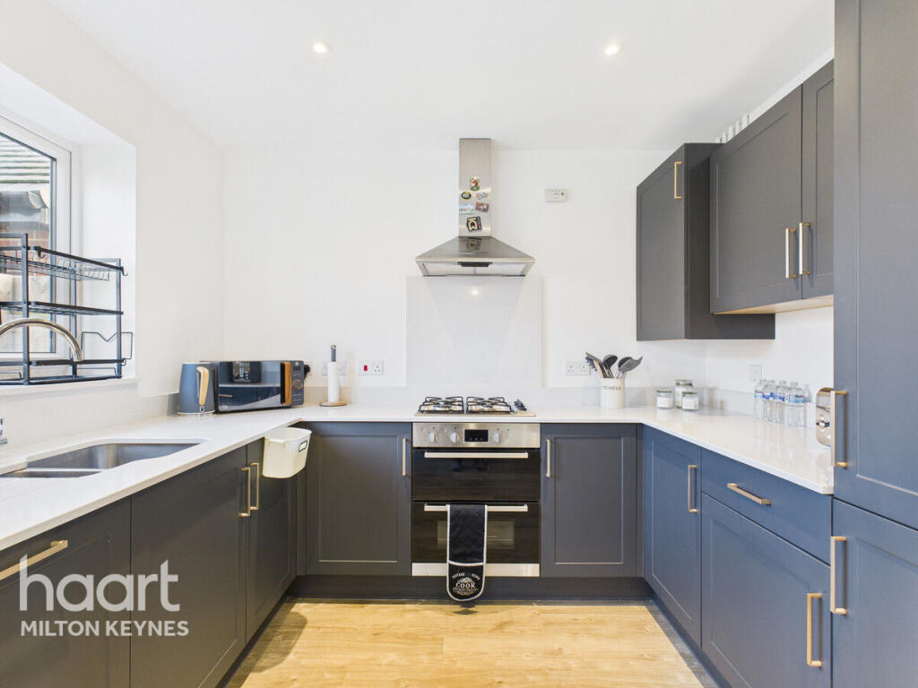 House in Milton Keynes, Whitehouse - More