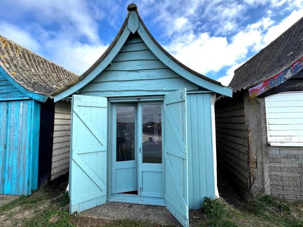Main image of property: Beach Hut 4 South Promenade Mablethorpe LN12 2HB