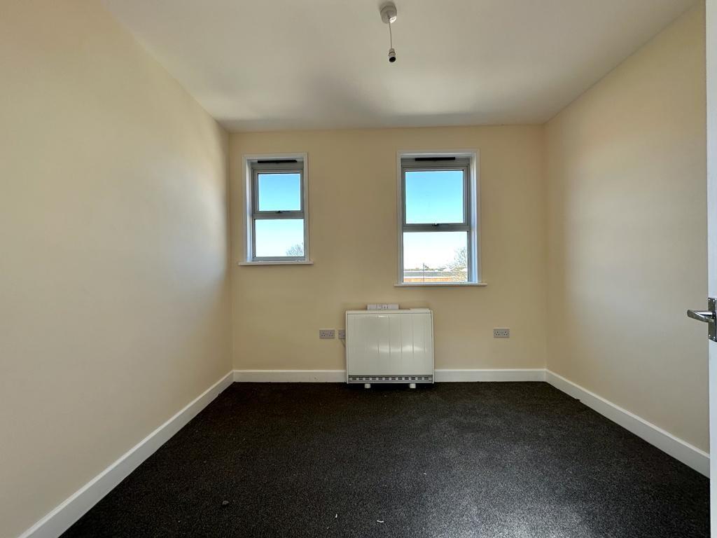 Apartment in Chelmsford - View 5