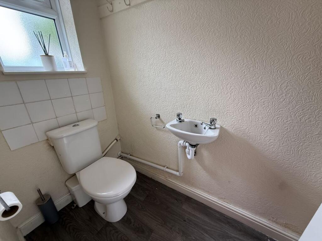 House in Solihull, West Midlands - More
