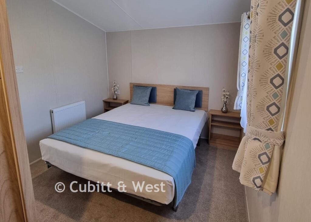 House in Redhill - View 5