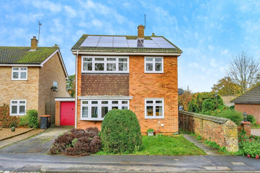 Main image of property: Grange Gardens, Toddington, Dunstable, Bedfordshire, LU5