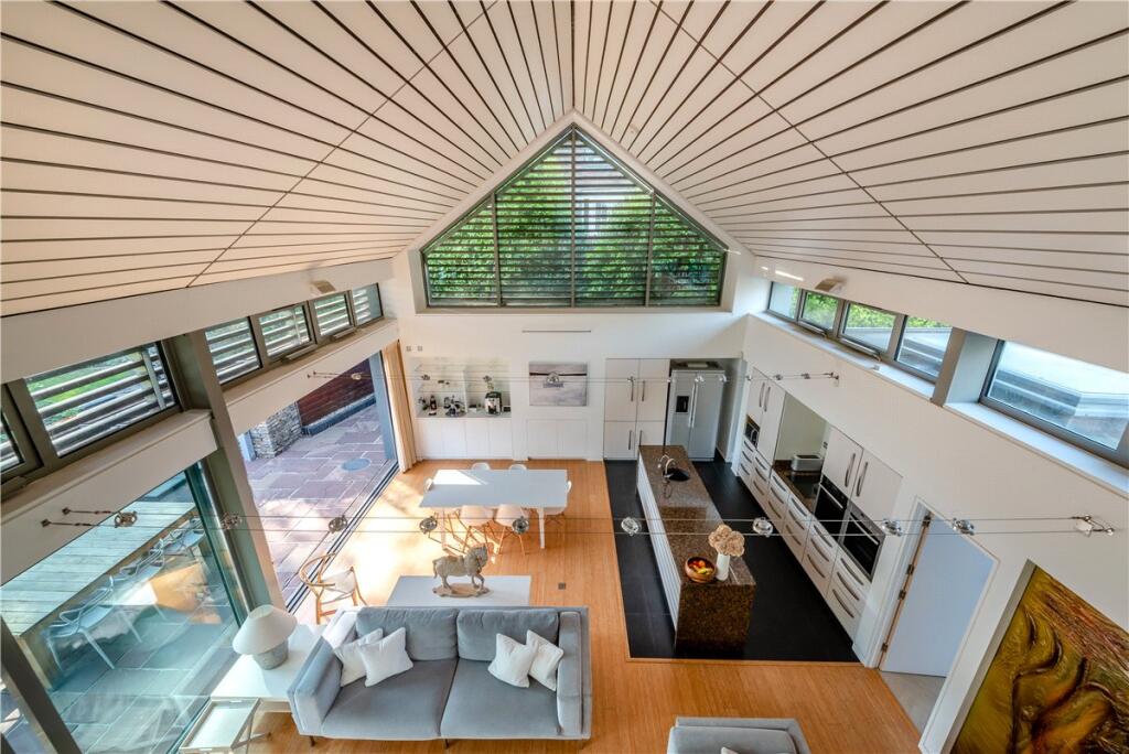 House in Southampton - View 4