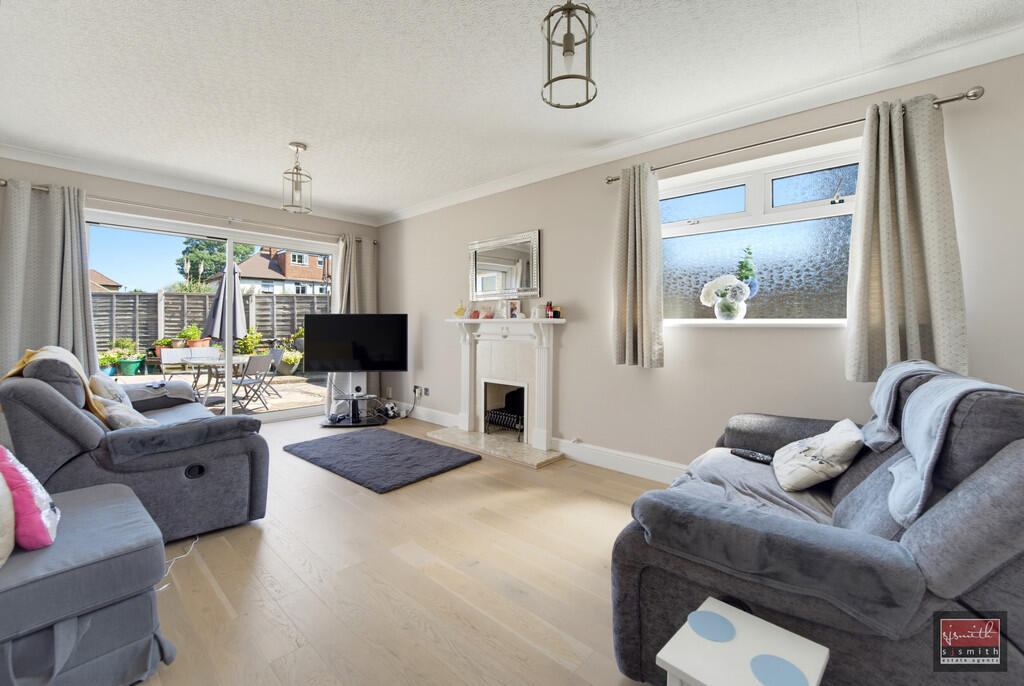 House in Spelthorne, Surrey - View 2