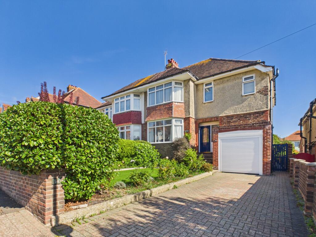 Main image of property: Brecon Avenue, Drayton, Portsmouth, PO6
