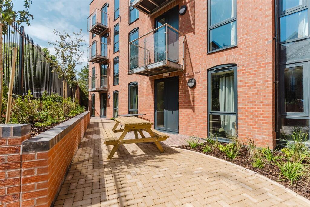 Apartment in Coventry - View 2