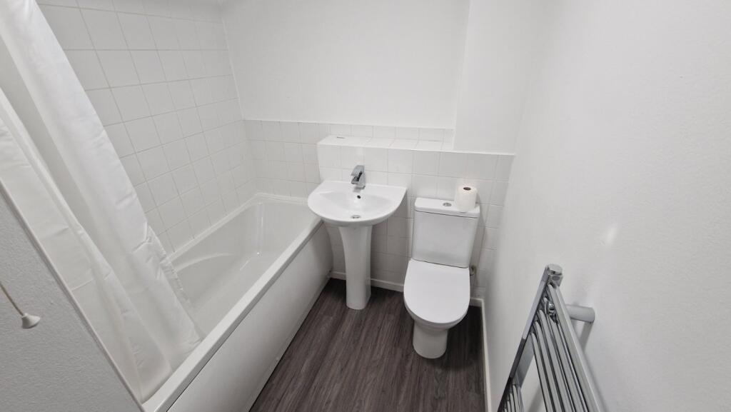 Apartment in Walsall - More