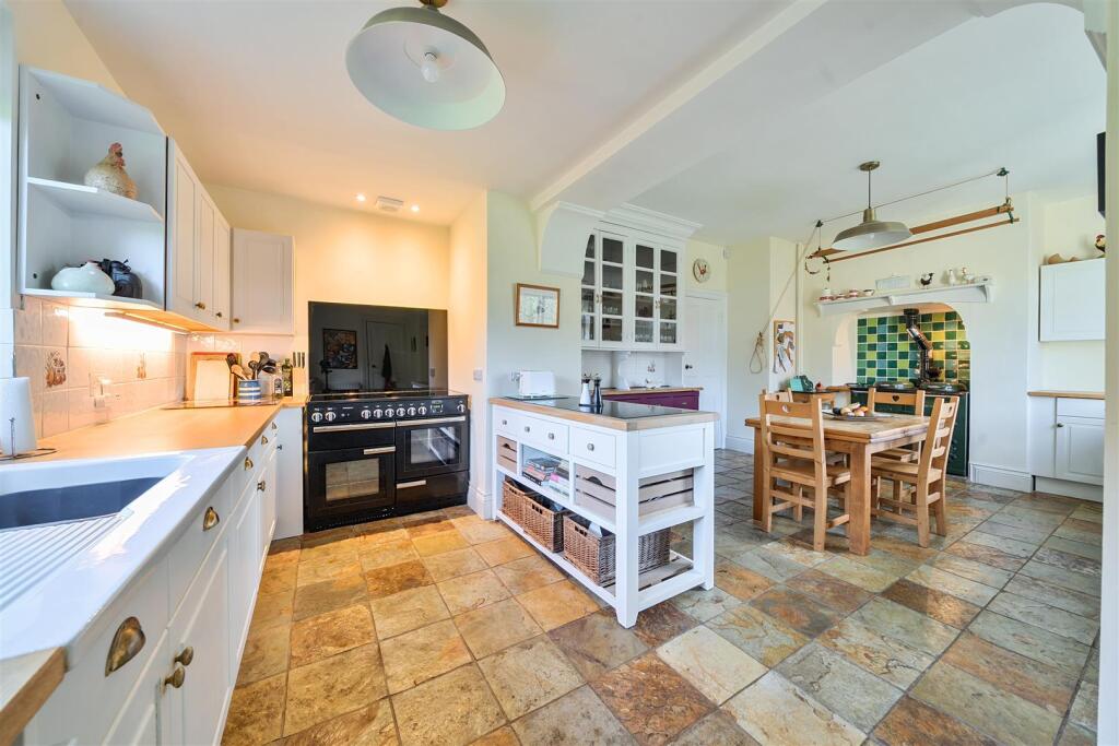 Jury Road, Dulverton photo 3