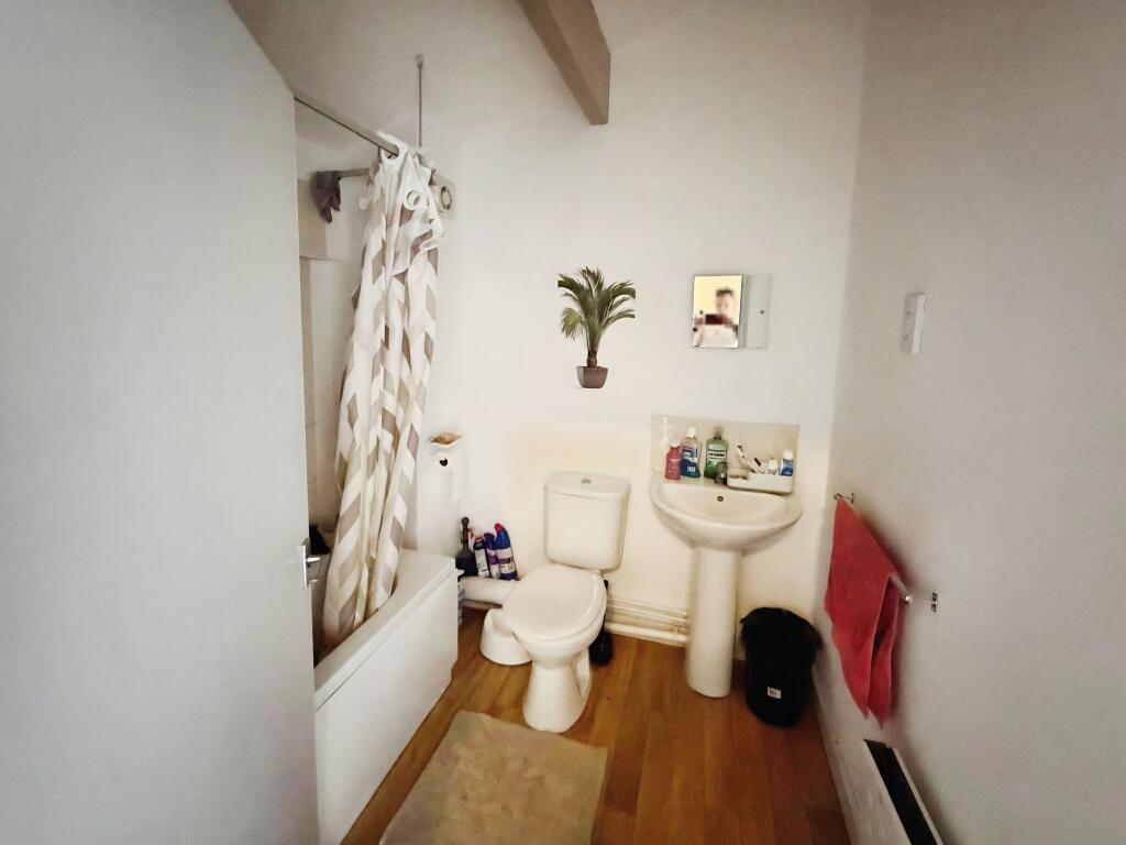 Apartment in Peterborough - More