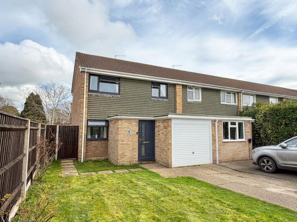Main image of property: Oakley Close, Holbury, SO45