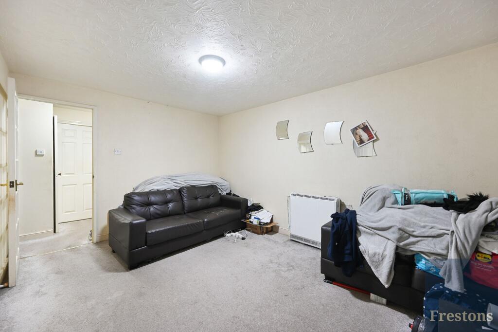 Apartment in London - View 3