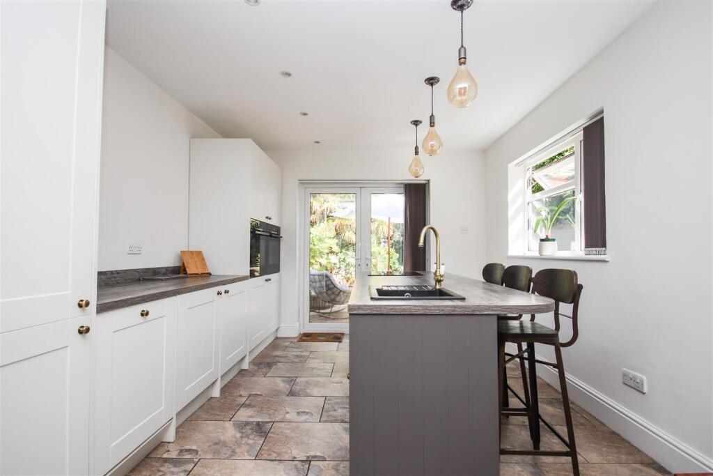 NN10, St. Peters Avenue, Rushden - View 2