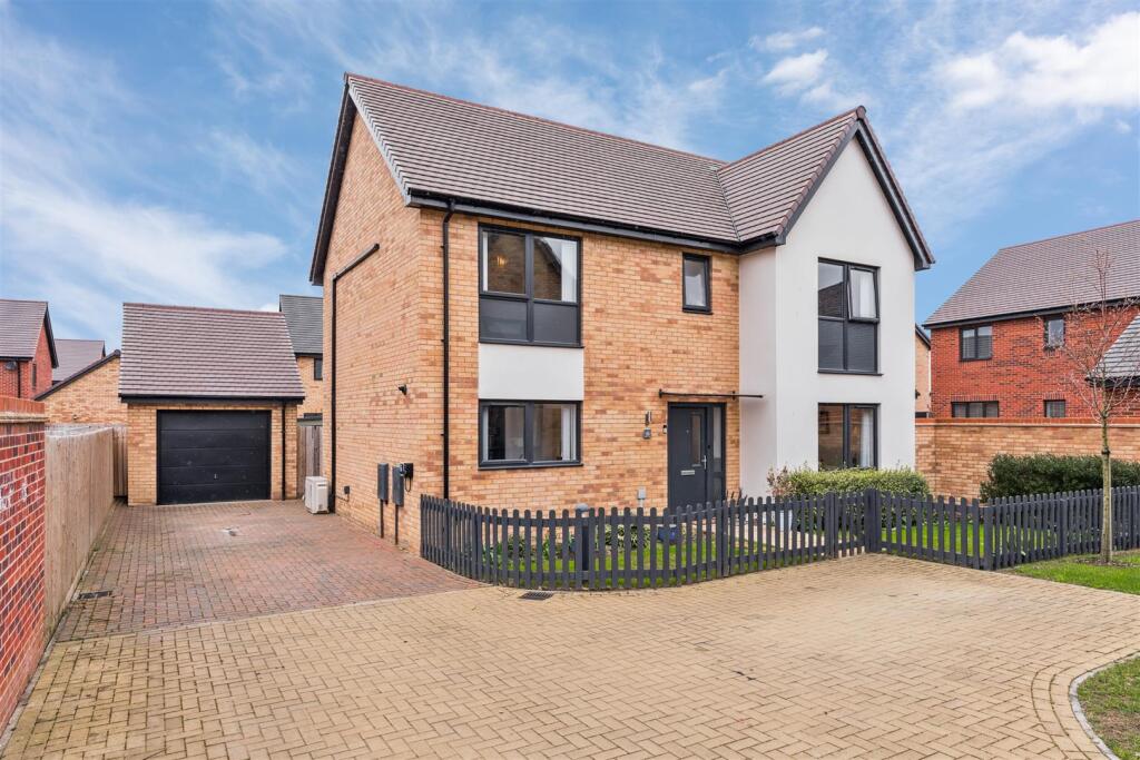 Main image of property: Montgomery Way, Milton Keynes