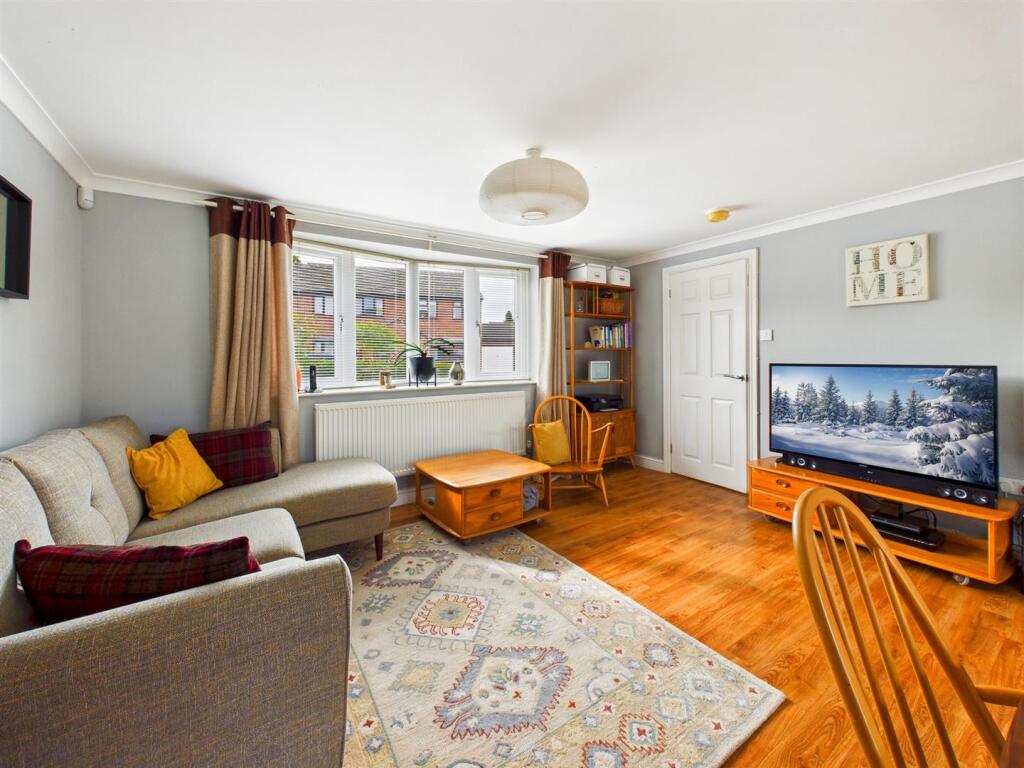 Orchard Drive, Minsterley, Shrewsbury photo 2