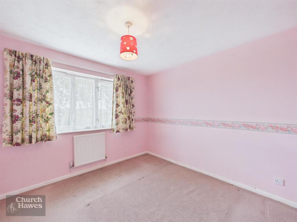 House in Maldon - More