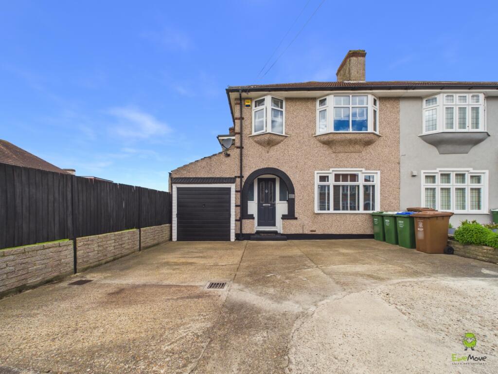 Main image of property: 32 Cranbrook Road, Bexleyheath