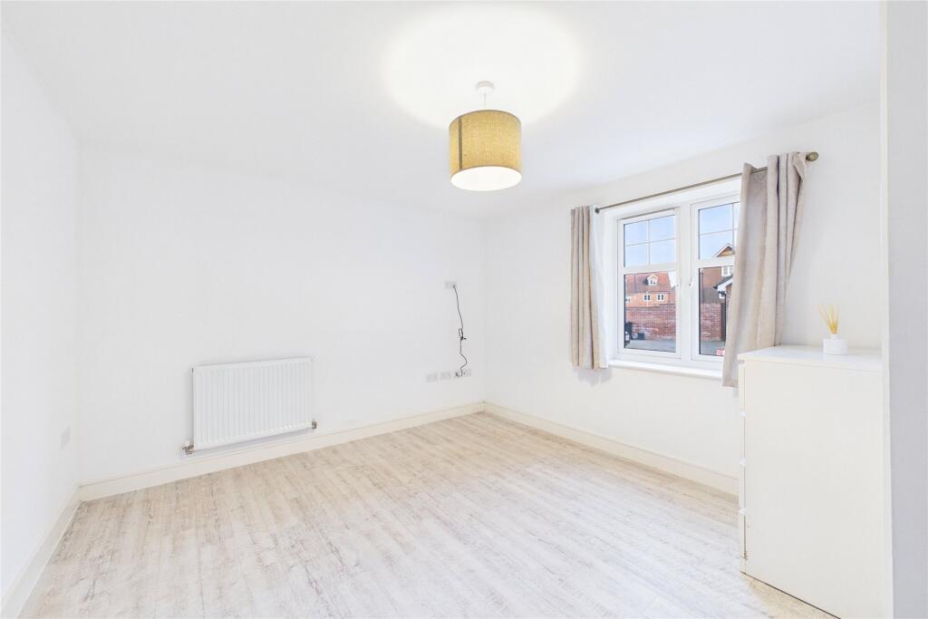 Skinner Drive, Wokingham, Berkshire, RG41 photo 4