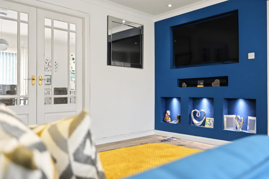 House in Airdrie, Holehills - View 4