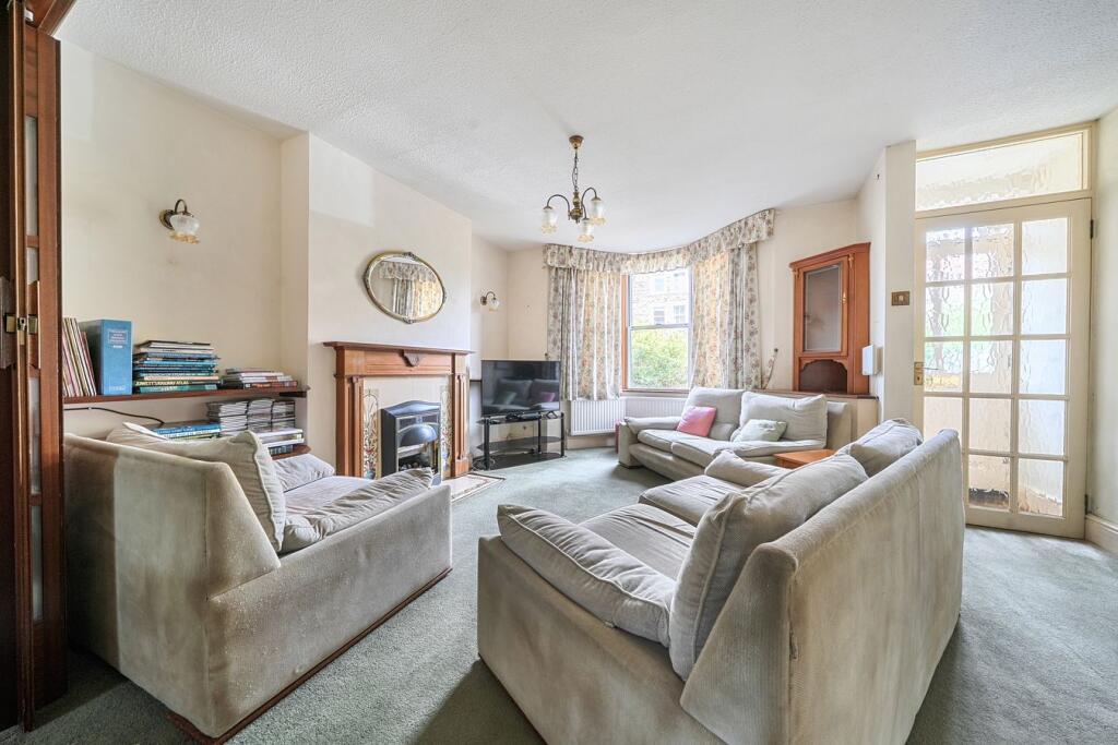 Oakfield Road, Frome, BA11 photo 4