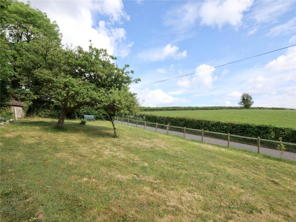 Charming Cottage with Annexe, gardens and idyllic rural views, Clutton photo 3