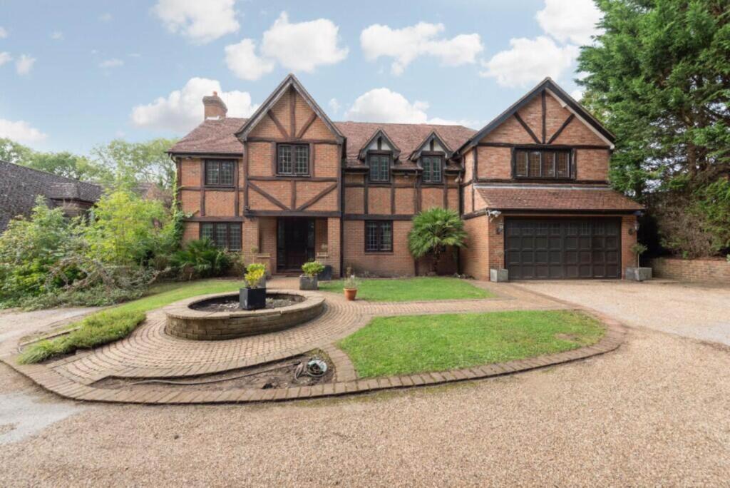 Main image of property: Gills Hill Lane, Radlett