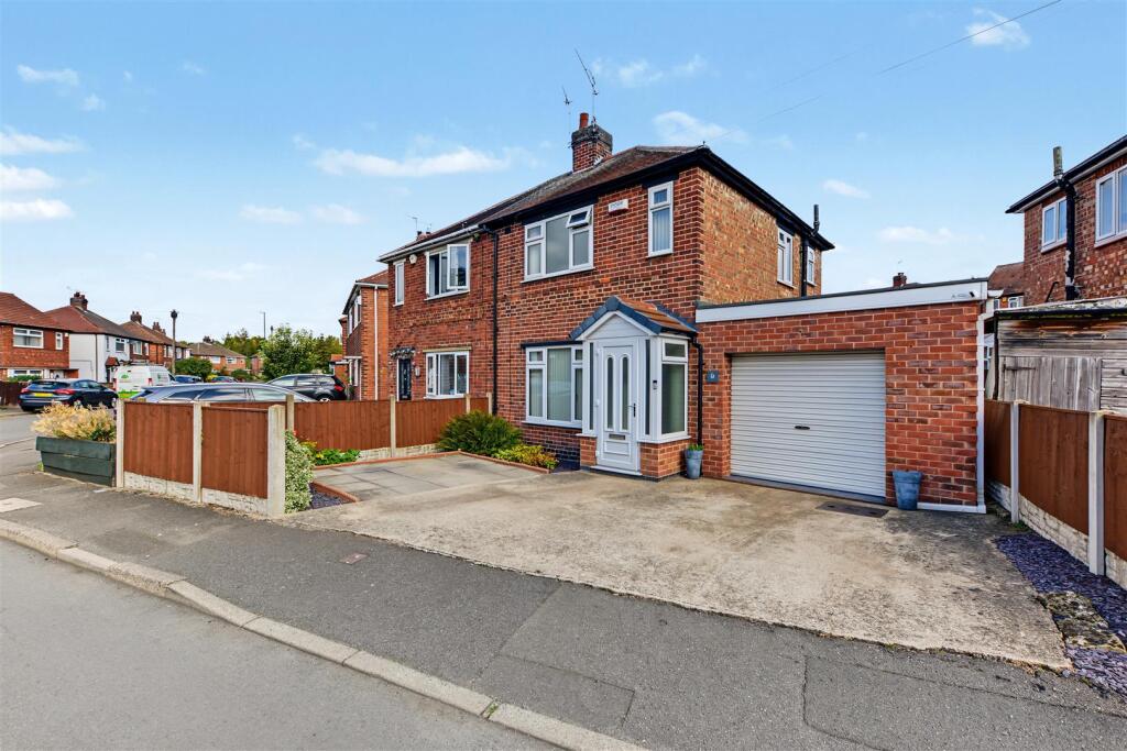 Main image of property: Stancliffe Avenue, Nottingham