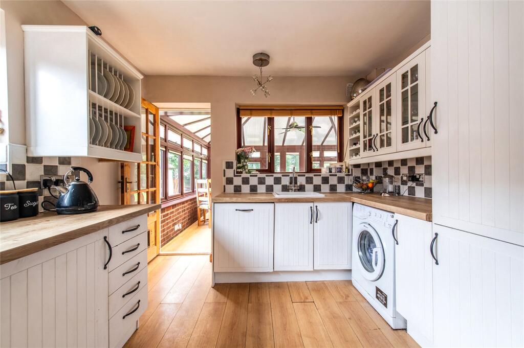 Kenwood Avenue, New Barn, Kent, DA3 - View 3