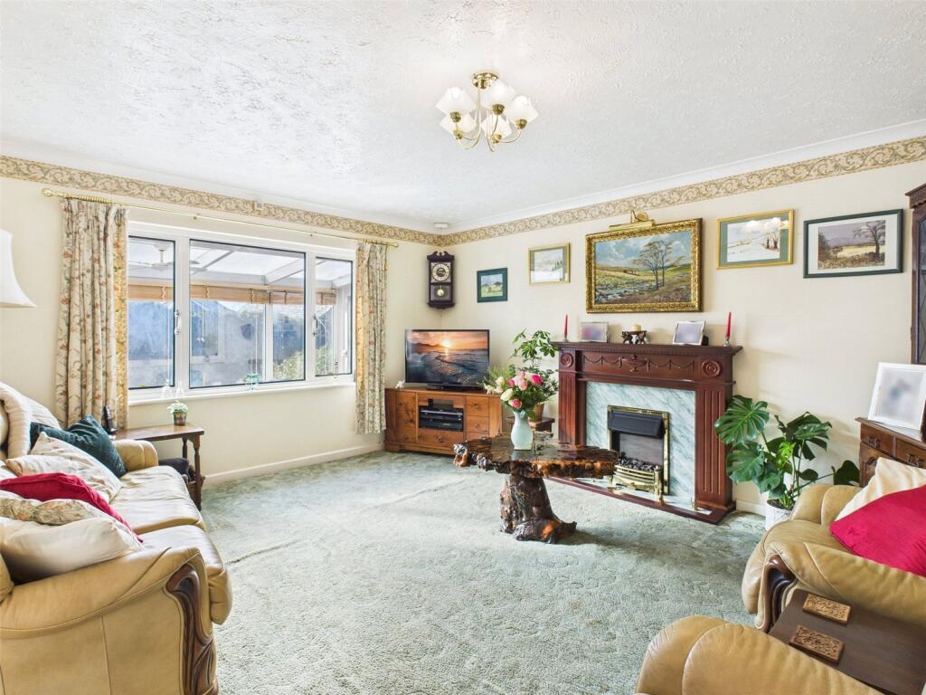 Crescent Close, Widemouth Bay, Bude photo 2