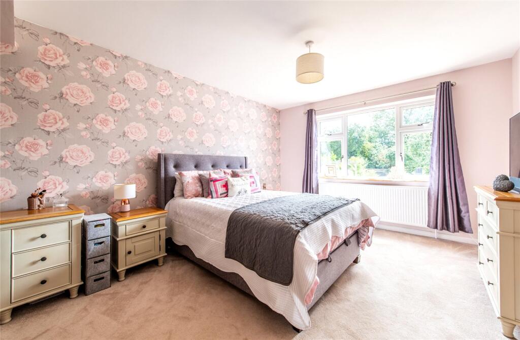 House in Maidstone, Boughton Malherbe - More