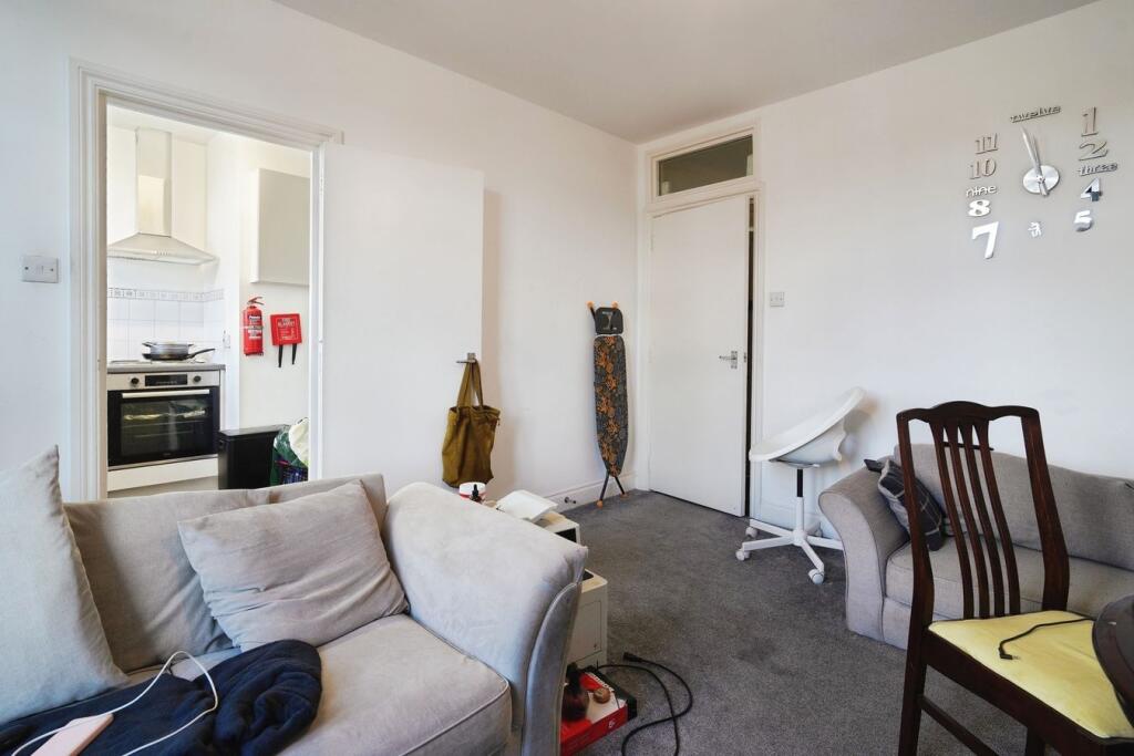 Apartment in London - View 4