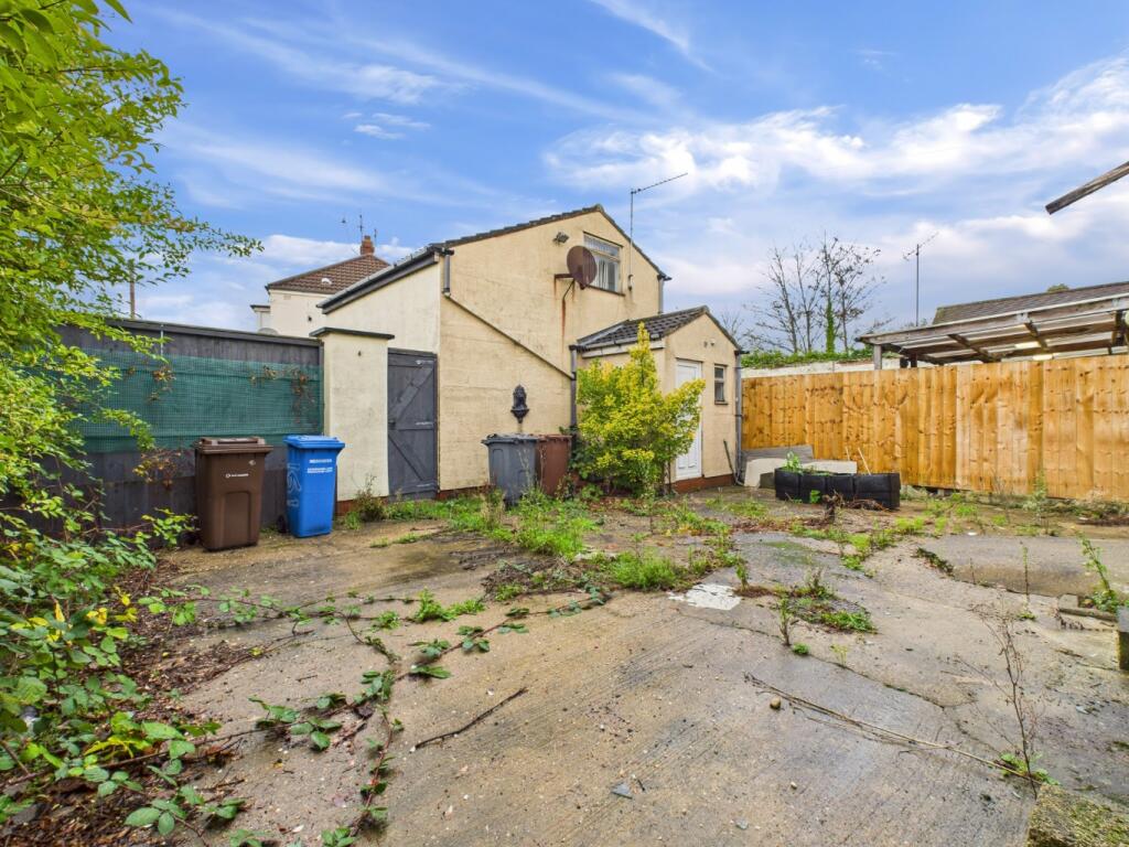 Main image of property: County Road South, Hull, HU5 5LZ