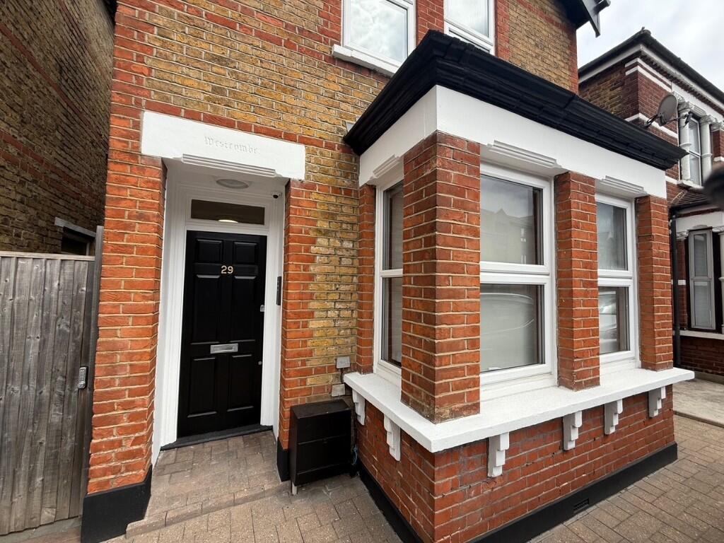 Main image of property: Flat C, Essex Road, Dartford, Kent