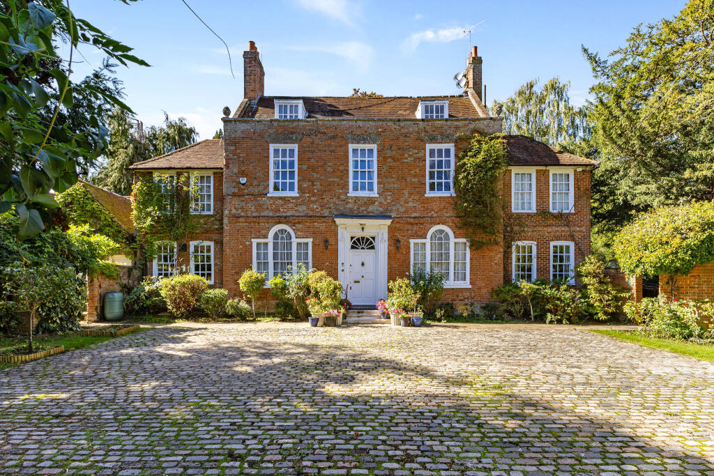 Main image of property: Chalk Lane, Epsom, KT18