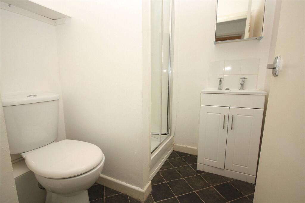 Apartment in Bournemouth, West Cliff - More