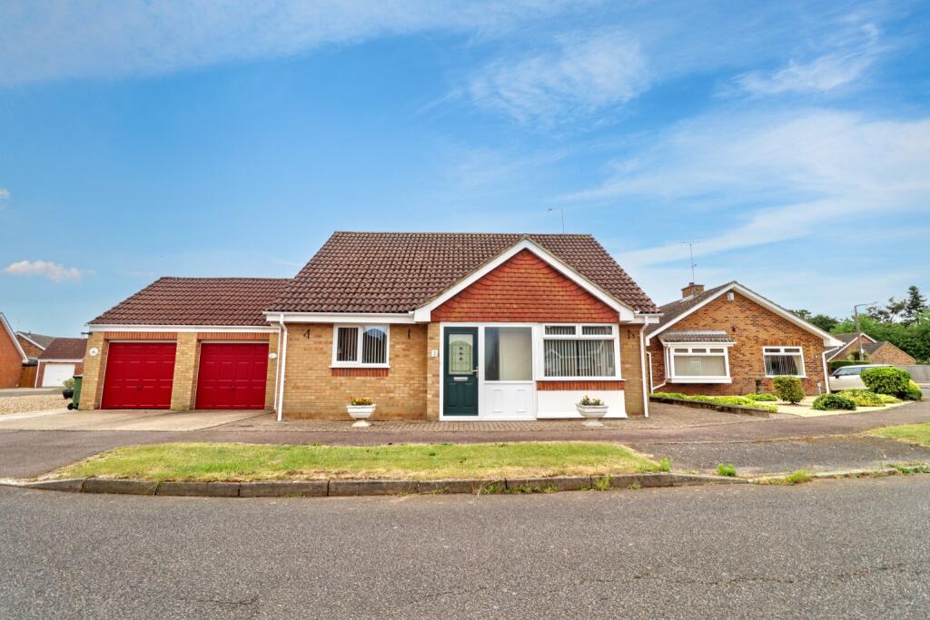 2-bed bungalow on North Wootton, King's Lynn, Norfolk, PE30, £300,000