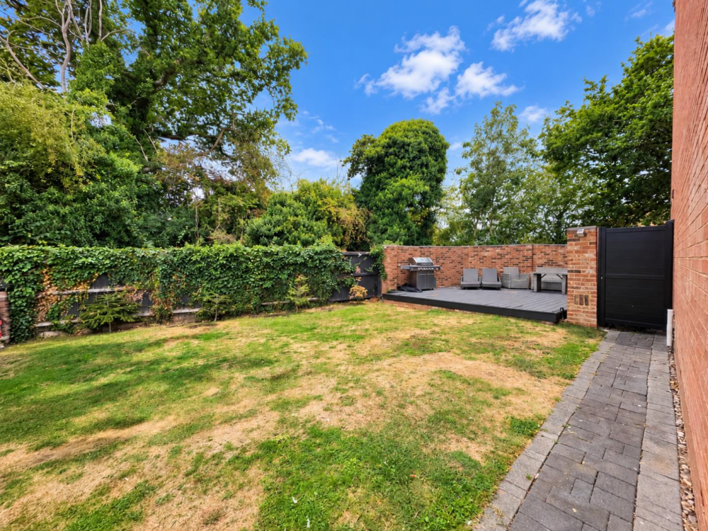 House in Northampton - View 4