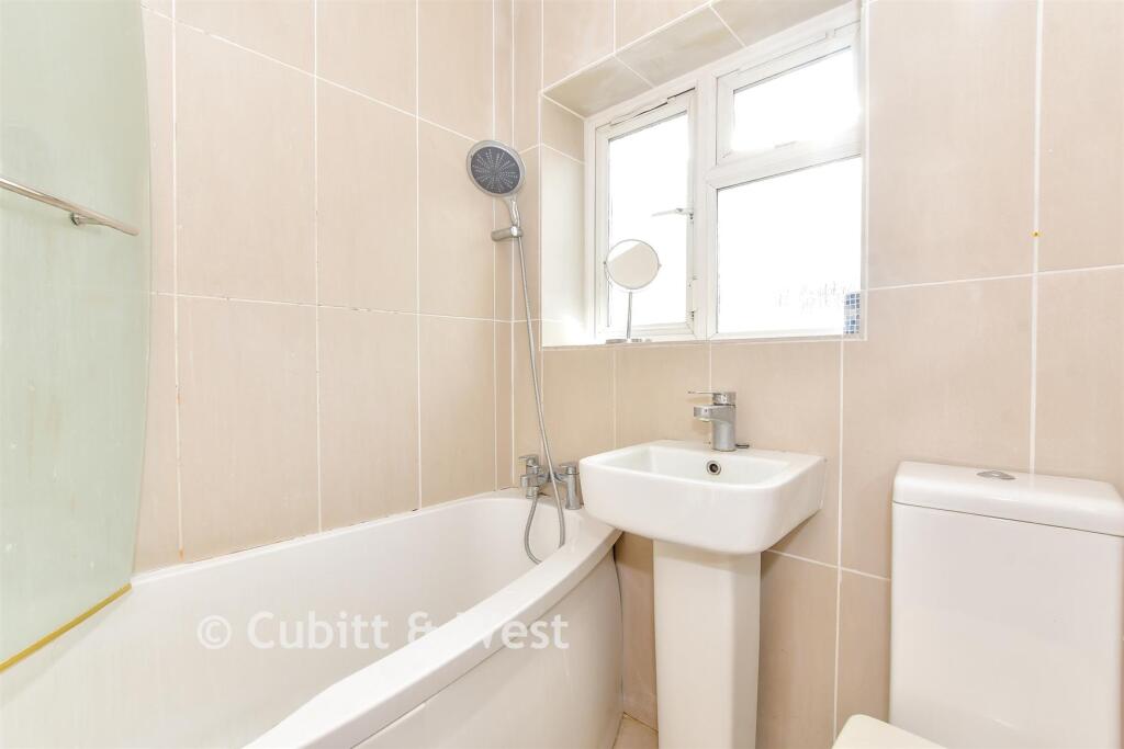 House in Portsmouth - View 5