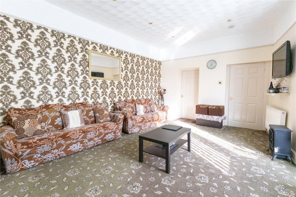 House in Bradford - View 5