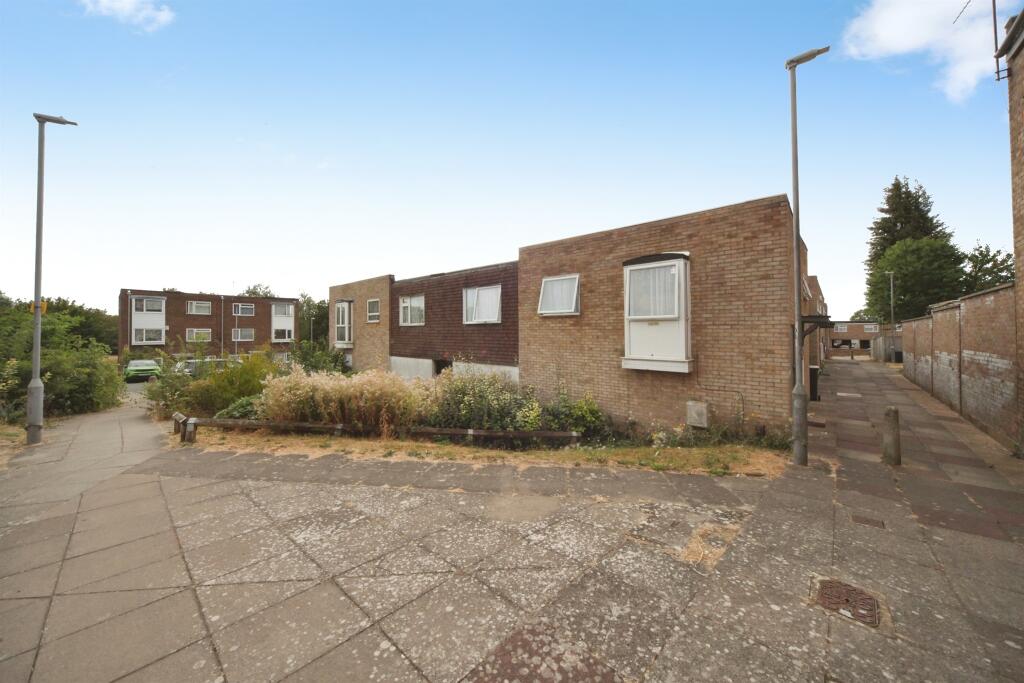 Main image of property: Brussels Way, Luton