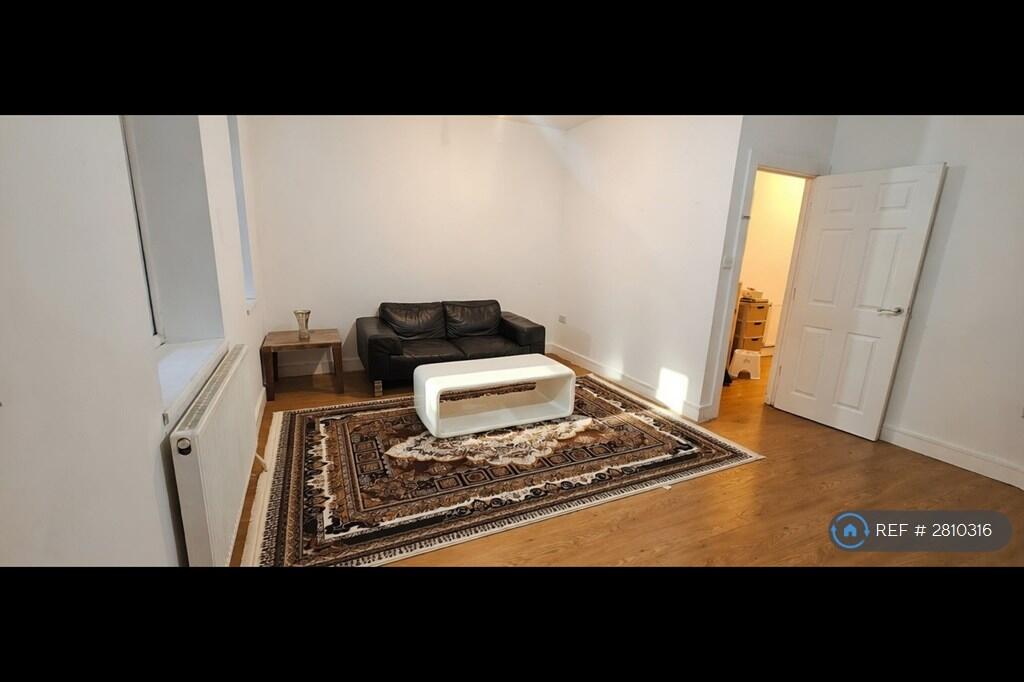 Main image of property: High St, Slough, SL1