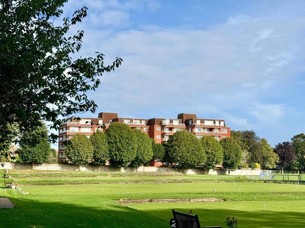 Compton Place Road, Eastbourne, East Sussex, BN21