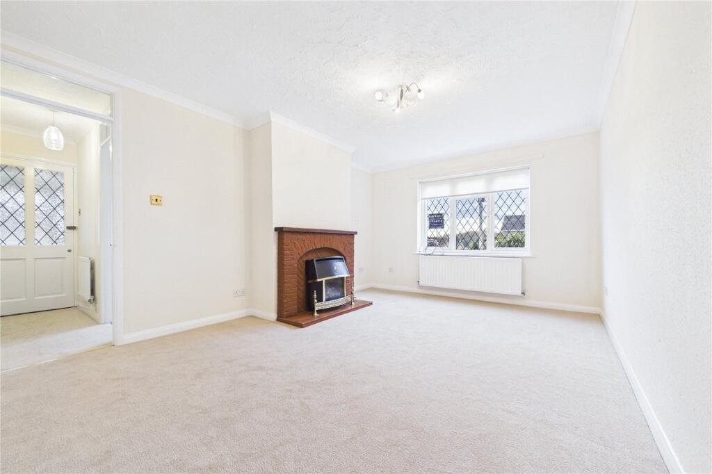 House in Berkshire, Calcot, Tilehurst - More