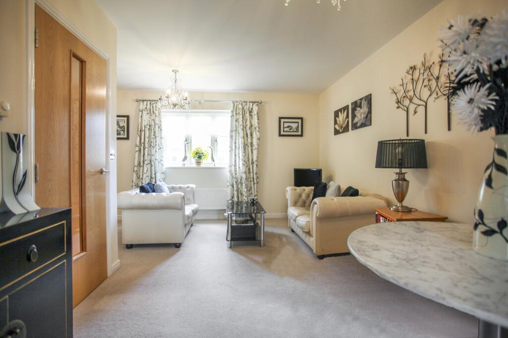 Coachmans Court, Station Road, Moreton-in-Marsh, Gloucestershire. GL56 0DE photo 2